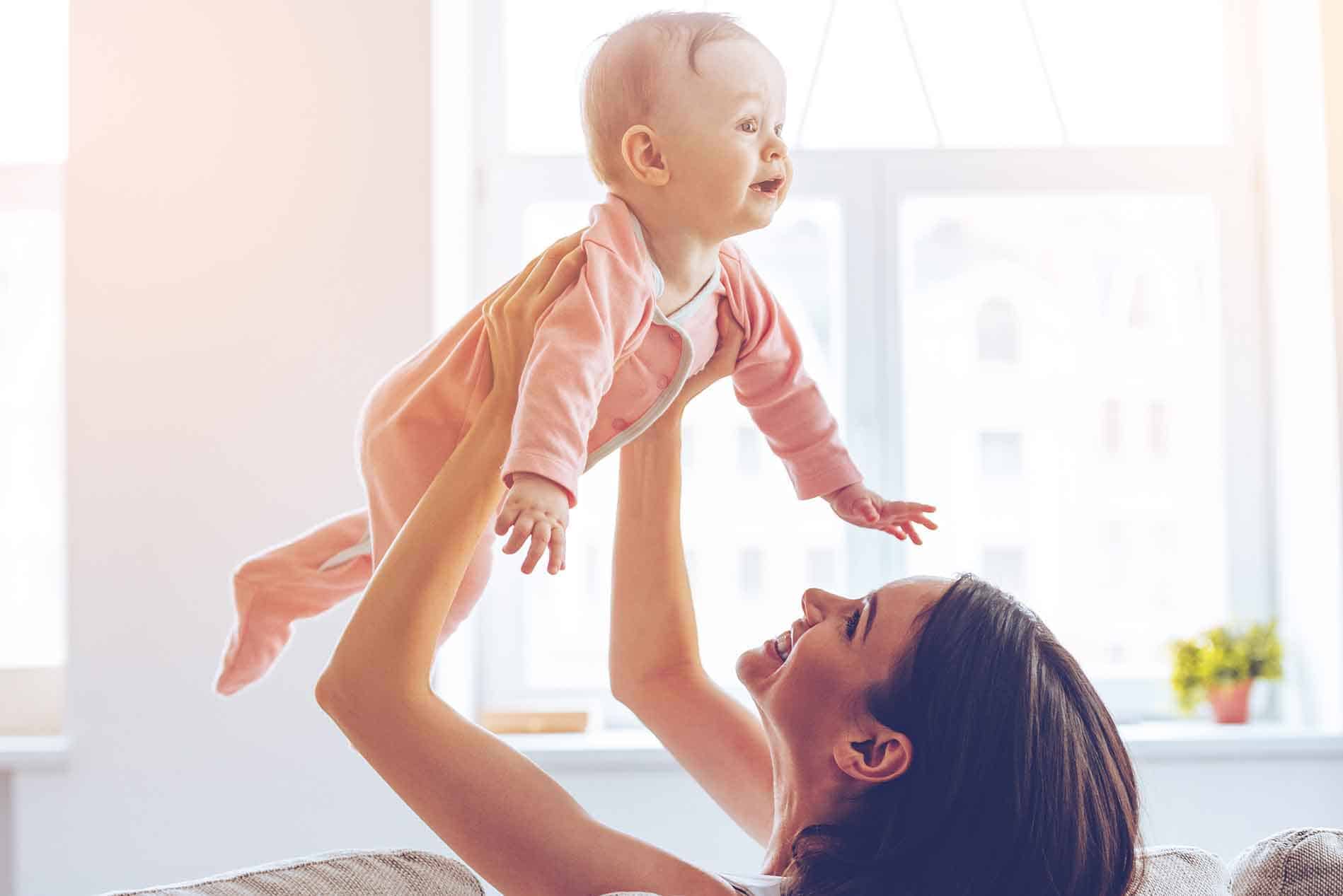 back-pain-in-mothers-after-childbirth